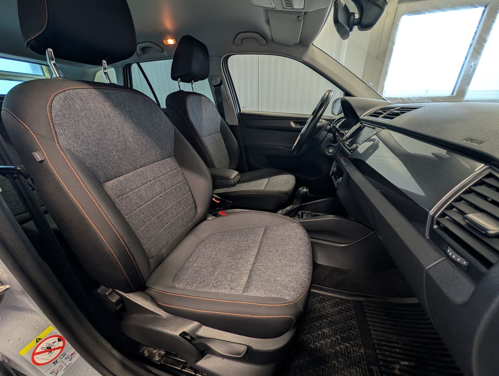 Fahrzeugabbildung SKODA Fabia Fabia Combi 1.0 TSI DSG Best of NAV AHK ACC VARI