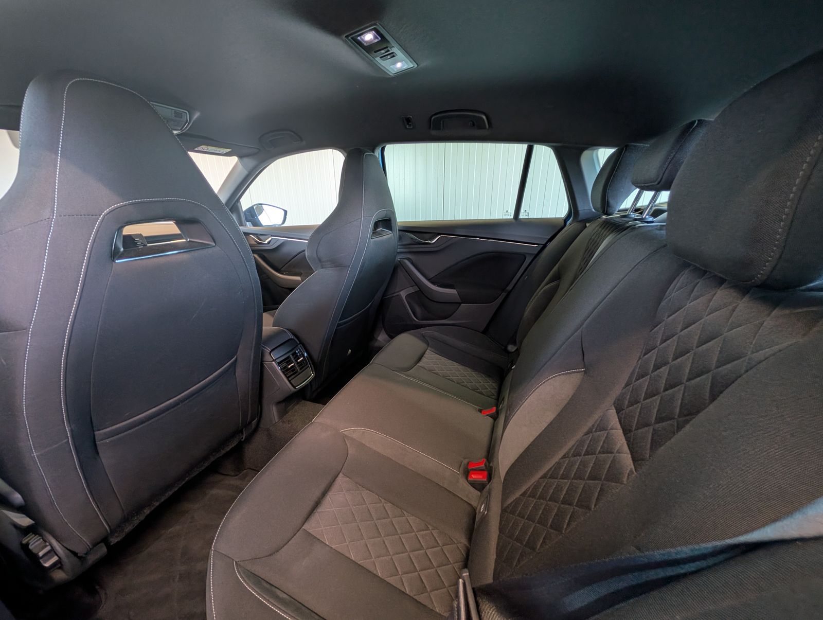 Fahrzeugabbildung SKODA Scala 1.5 TSI Style DSG AHK ACC NAVI 18