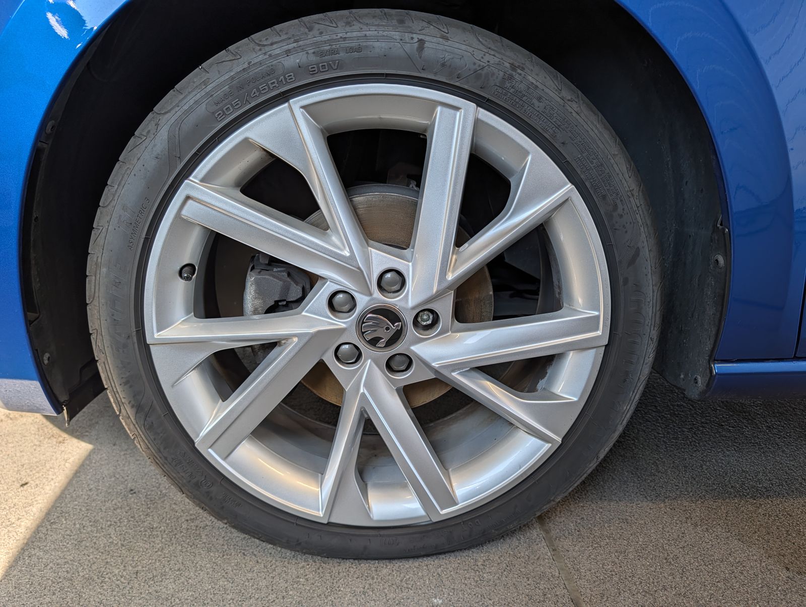 Fahrzeugabbildung SKODA Scala 1.5 TSI Style DSG AHK ACC NAVI 18