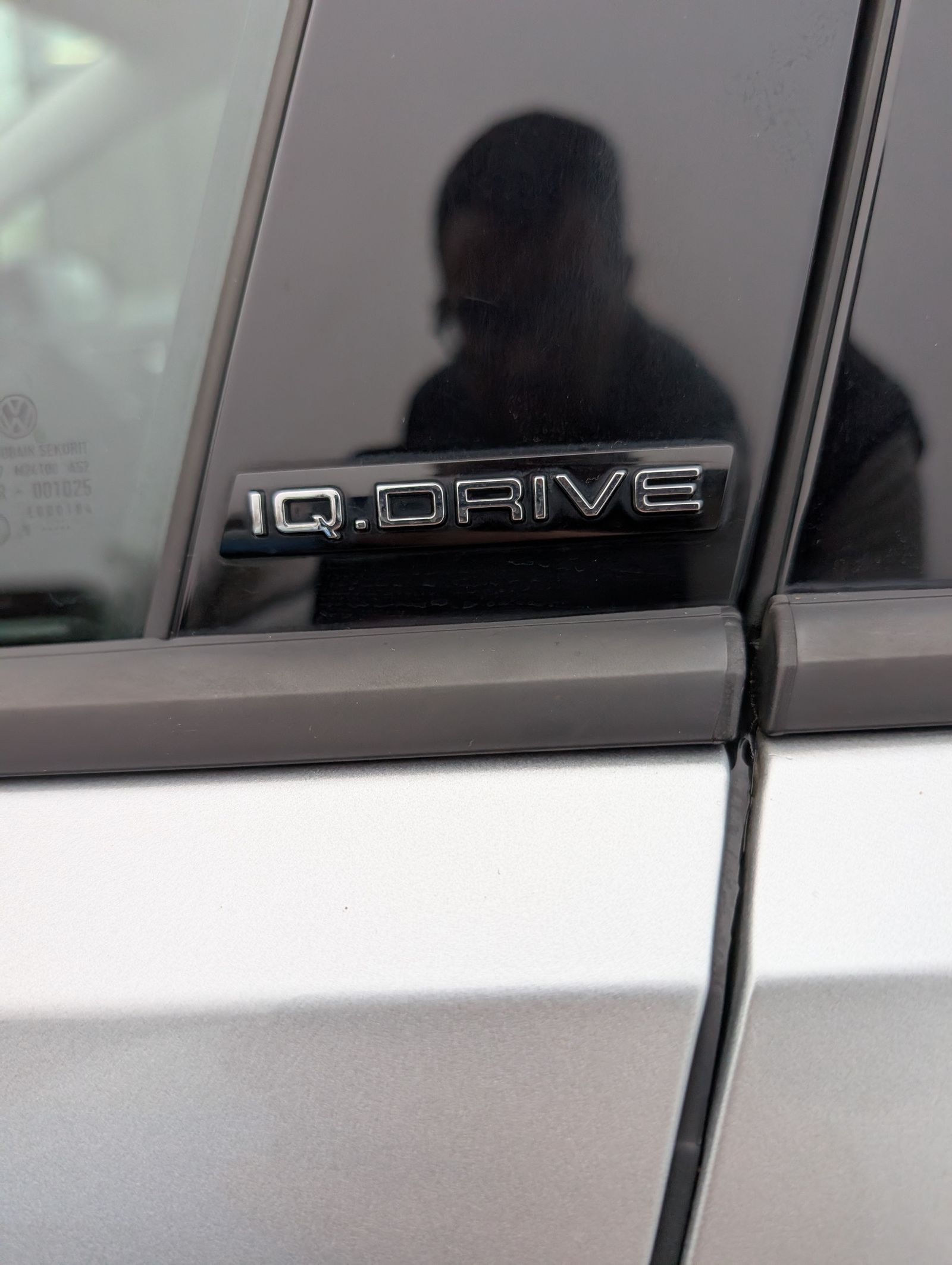 Fahrzeugabbildung Volkswagen Golf IQ.DRIVE 1.0 TSI ACC NAV PARKLENK PDC SPUR BLIND