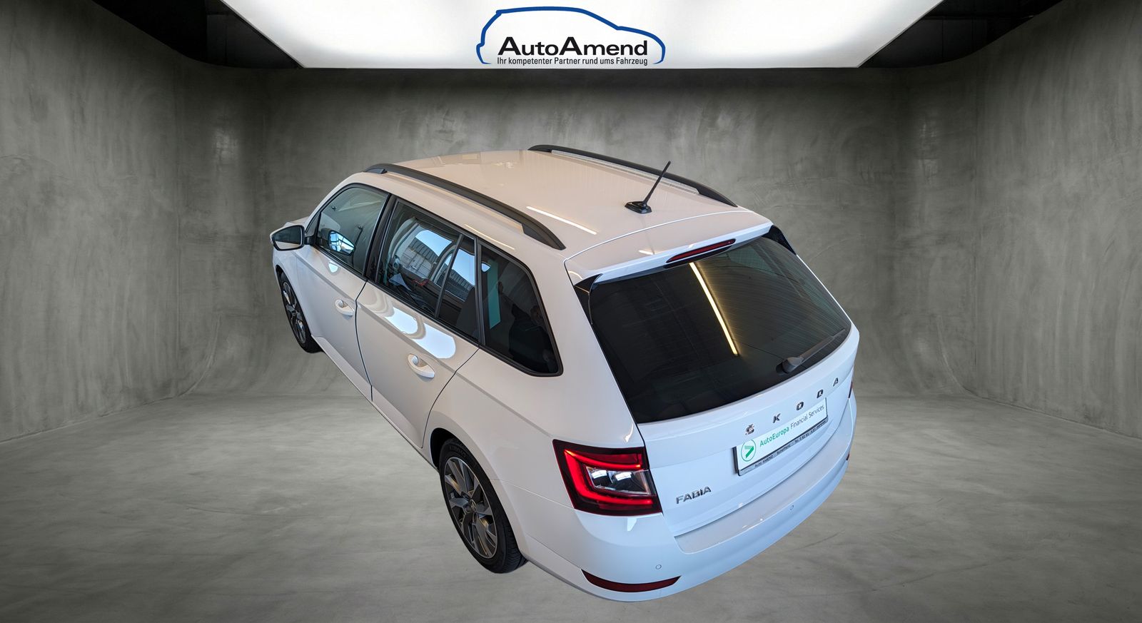 Fahrzeugabbildung SKODA Fabia Fabia Combi 1.0 TSI Best of AHK NAV PDC LED FLA